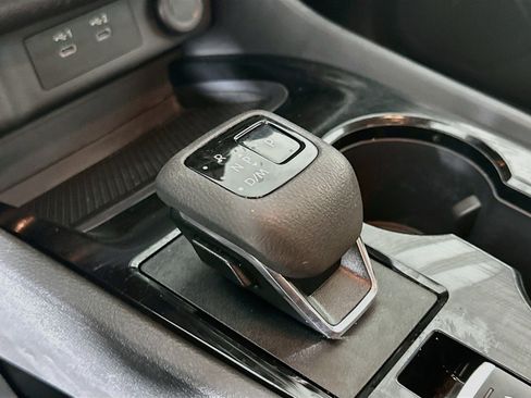 Used 2025 Nissan Rogue SV FWD image 24