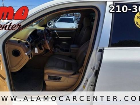 Used 2008 Porsche Cayenne AWD/4WD image 13