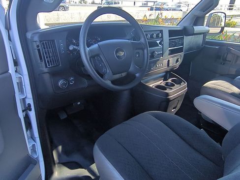 Used 2024 Chevrolet Express 2500 w/ Driver Convenience Package image 10