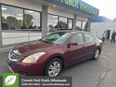 Used 2011 Nissan Altima 2.5 S w/ Convenience Pkg FWD image 1