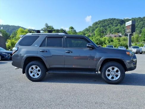 Used 2018 Toyota 4Runner SR5 Premium AWD/4WD image 13