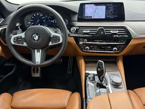 Used 2019 BMW 530i xDrive w/ M Sport Package AWD/4WD image 28