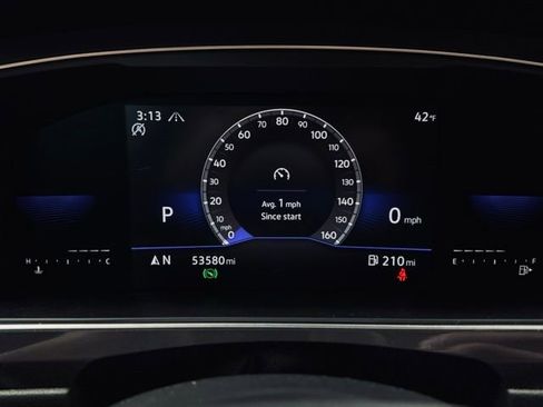 Used 2022 Volkswagen Tiguan SE R-Line image 29