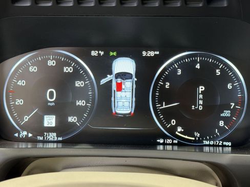 Used 2020 Volvo XC90 T5 Momentum AWD/4WD image 17