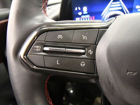 Used 2024 Chevrolet Traverse RS AWD/4WD image 21