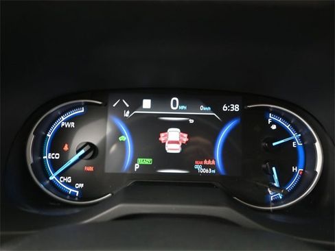 Used 2025 Toyota RAV4 LE image 9