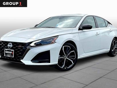 New 2025 Nissan Altima 2.5 SR