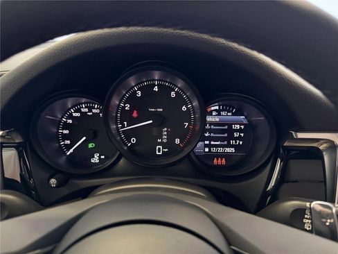New 2026 Porsche Macan image 21