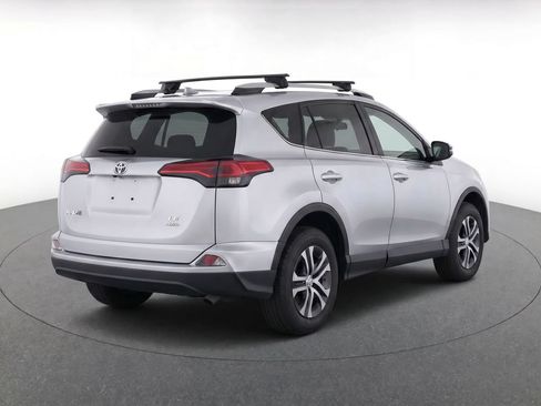 Used 2016 Toyota RAV4 LE AWD/4WD image 6