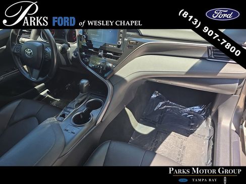 Used 2024 Toyota Camry XSE FWD image 9