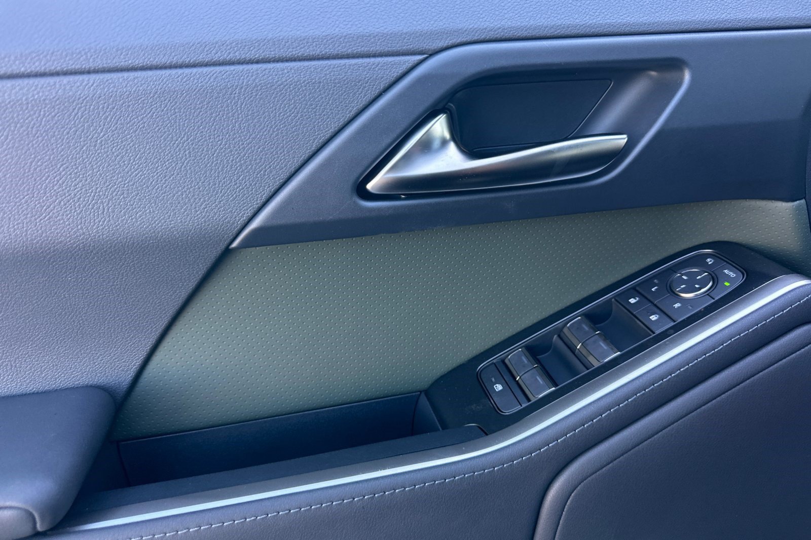 New 2026 Lexus GX 550 AWD/4WD image 13