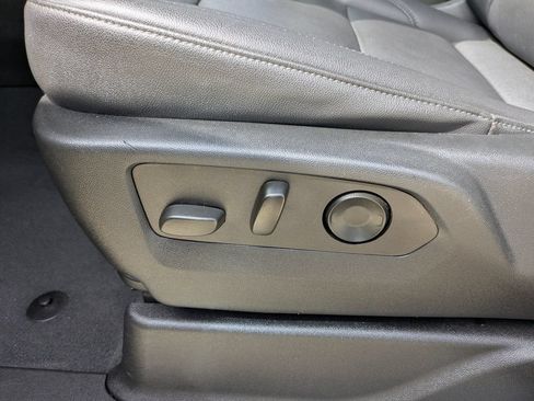 Used 2022 Chevrolet Tahoe LT w/ LT Signature Plus Package RWD image 8