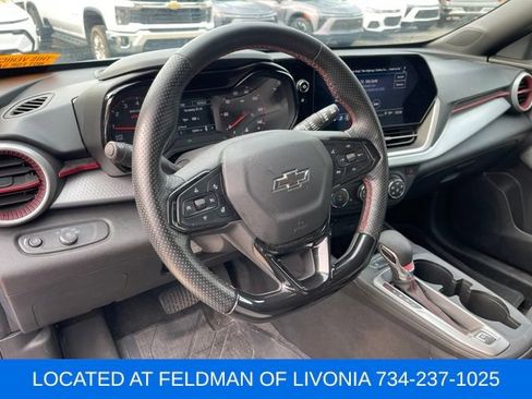 Used 2024 Chevrolet Trax RS w/ Driver Confidence Package FWD image 7