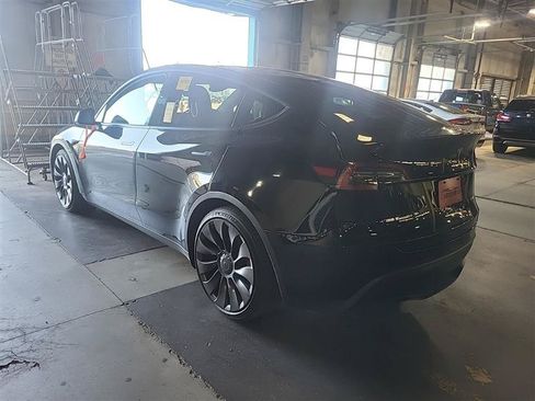 Used 2022 Tesla Model Y Performance AWD/4WD image 7