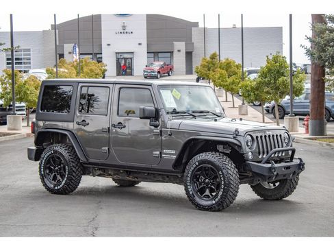 Used 2018 Jeep Wrangler Unlimited Sport S AWD/4WD image 2
