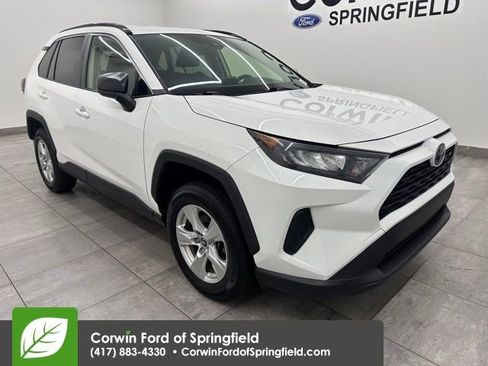 Used 2019 Toyota RAV4 LE image 6