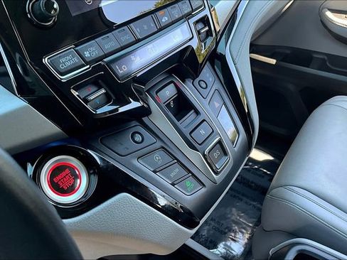 Used 2024 Honda Odyssey Touring image 16