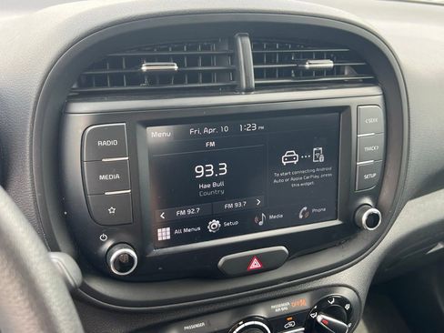 Used 2024 Kia Soul LX w/ Option Group 015 FWD image 30