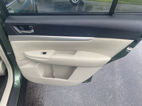 Used 2011 Subaru Outback 2.5i Premium image 20