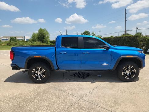 Used 2024 GMC Canyon AT4 w/ Canyon Safety Plus Package AWD/4WD image 4