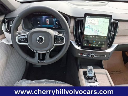 New 2026 Volvo XC90 B6 Plus w/ Protection Package Premier image 8