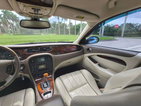 Used 2005 Jaguar S-TYPE 4.2 image 19