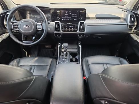 Used 2021 Kia Sorento S image 24