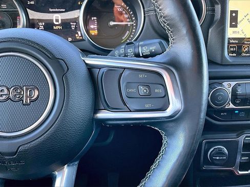 Used 2021 Jeep Wrangler Unlimited Sahara w/ Cold Weather Group image 20