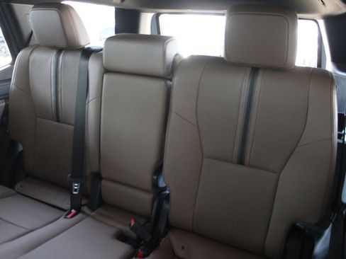 Used 2025 Toyota 4Runner Limited image 9