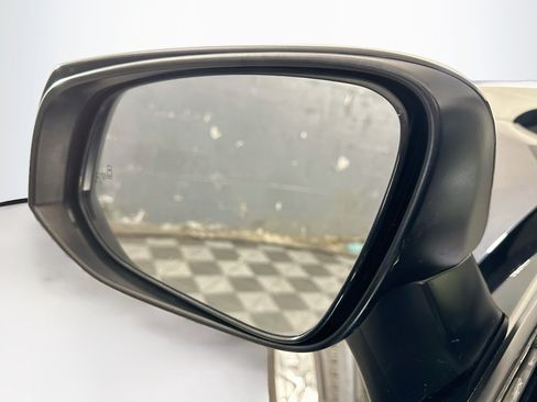 Used 2019 Toyota RAV4 XLE AWD/4WD image 16