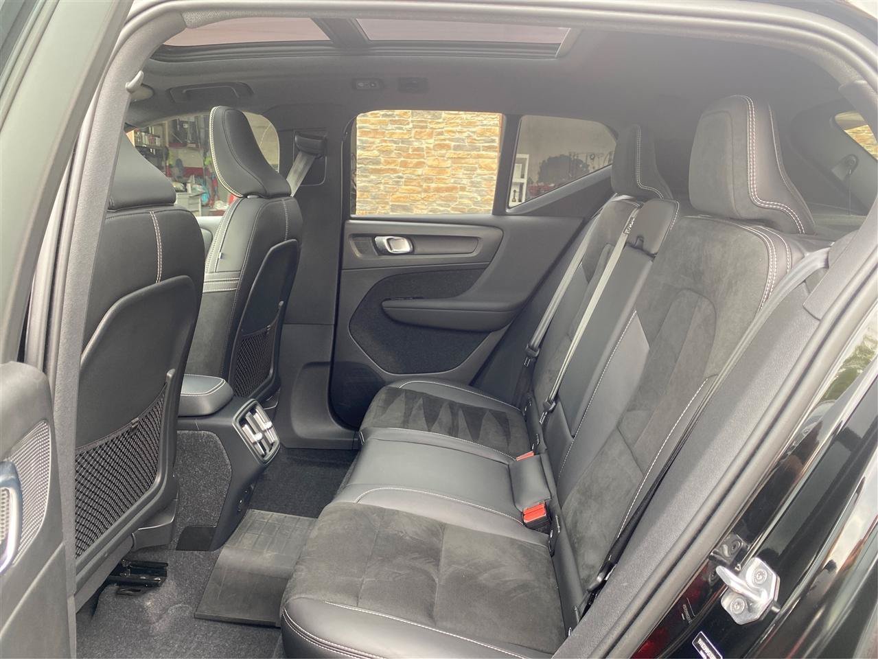 Used 2021 Volvo XC40 T5 R-Design AWD/4WD image 10