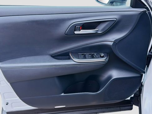 Used 2023 Toyota Crown Limited image 20