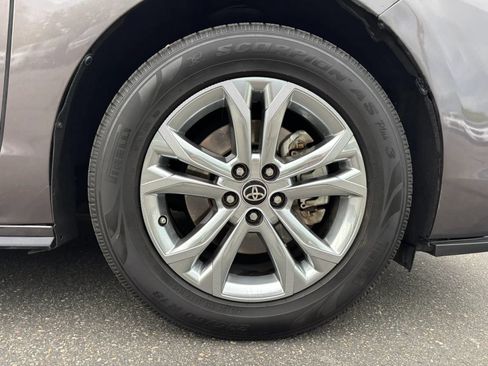 Used 2021 Toyota Sienna XSE AWD/4WD image 24