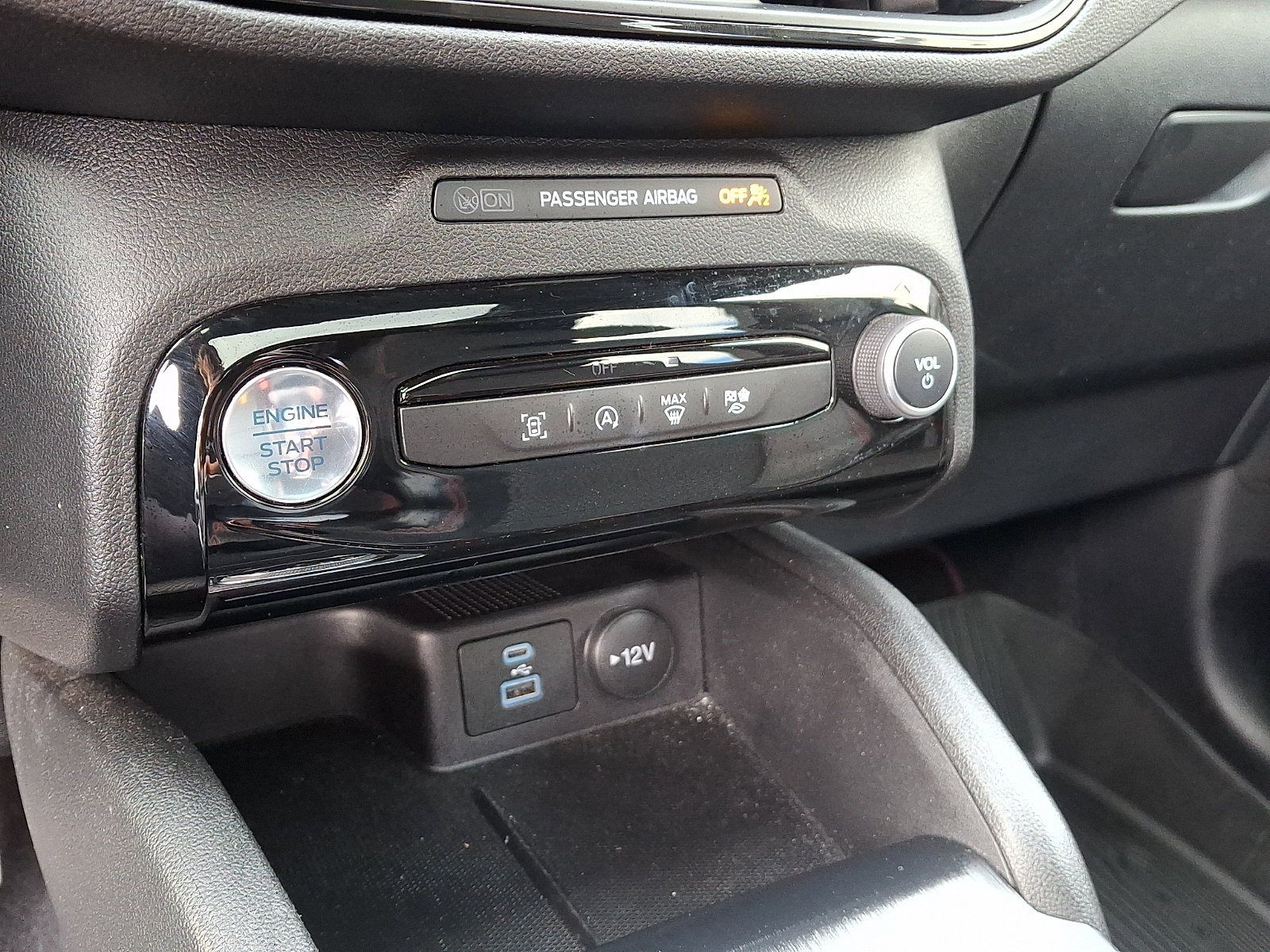 Used 2023 Ford Escape ST-Line w/ Tech Pack #1 AWD/4WD image 17