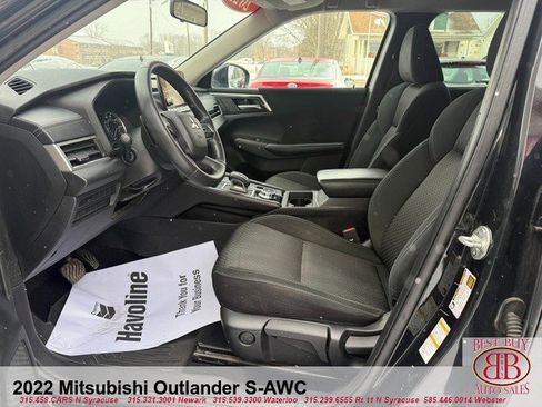 Used 2022 Mitsubishi Outlander ES image 10