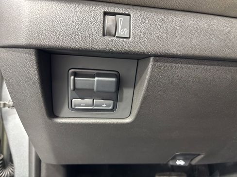 Used 2024 Chevrolet Colorado ZR2 w/ ZR2 Convenience Package III AWD/4WD image 25