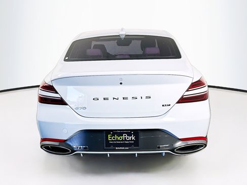 Used 2022 Genesis G70 3.3T RWD image 7