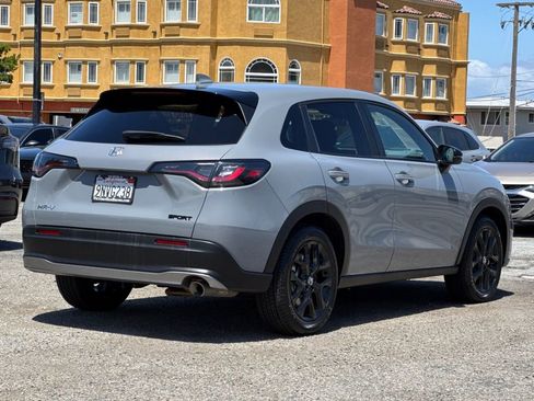 Certified 2025 Honda HR-V Sport image 4