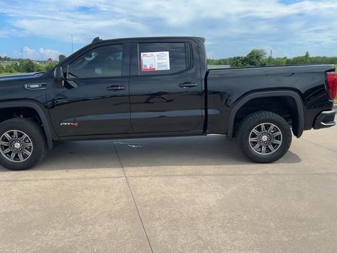 Used 2024 GMC Sierra 1500 AT4 w/ AT4 Preferred Package AWD/4WD image 6