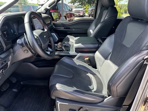 Used 2025 Ford F150 Raptor AWD/4WD image 18