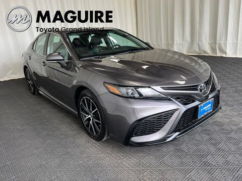 Used 2023 Toyota Camry SE AWD/4WD image 32