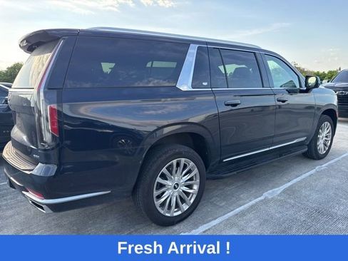 Used 2022 Cadillac Escalade ESV Premium Luxury image 15