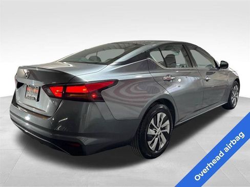 Used 2022 Nissan Altima 2.5 S FWD image 5