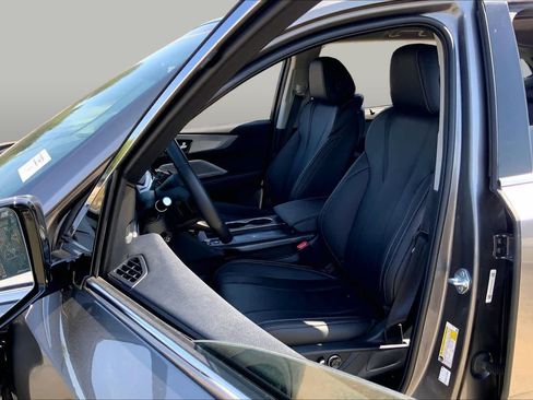 Used 2026 Acura MDX FWD w/ Technology Package image 8