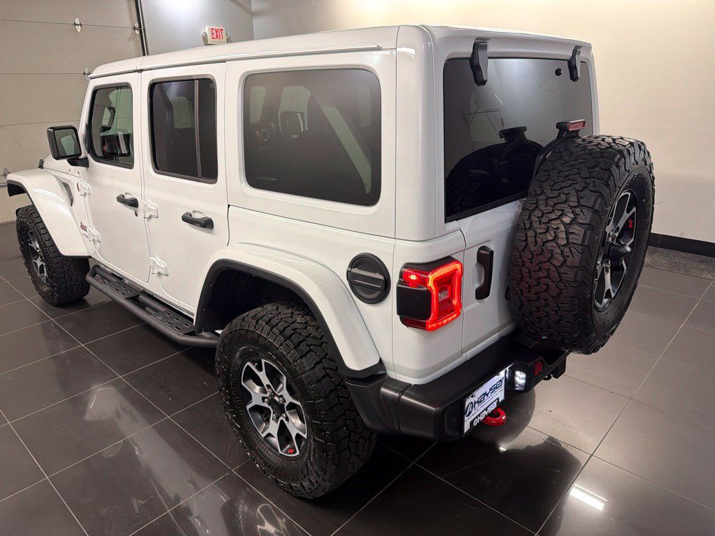 Used 2022 Jeep Wrangler Unlimited Rubicon w/ LED Lighting Group AWD/4WD image 4