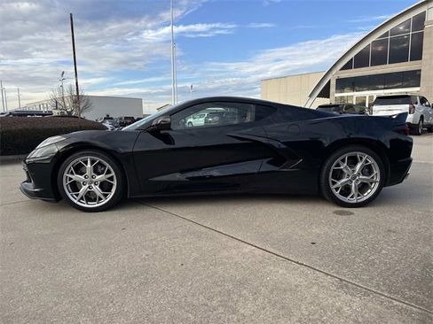 Used 2022 Chevrolet Corvette Stingray 2D Coupe w/ Z51 Performance Package image 8