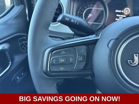 New 2025 Jeep Gladiator Sport image 27