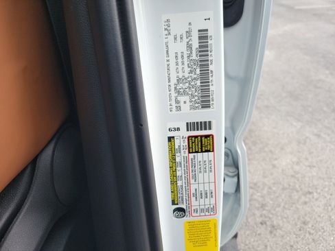 Used 2025 Toyota Tacoma TRD Sport image 31