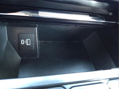 Used 2023 Ford F150 Lariat w/ Trailer Tow Package image 15