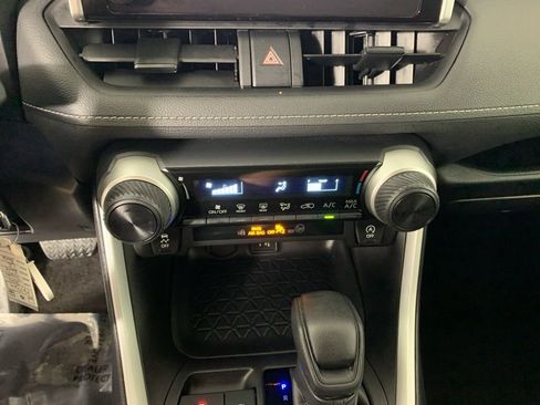 Used 2024 Toyota RAV4 LE image 22